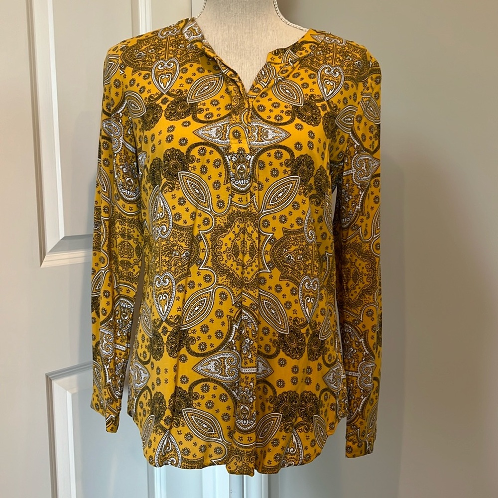 Talbots pullover long sleeved shirt. Paisley.